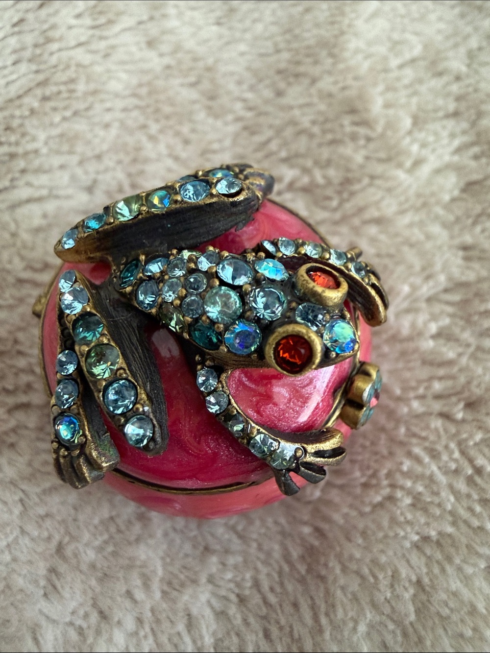 Jay Strongwater rare fuchsia round enamel trinket box with Swarovski crystals